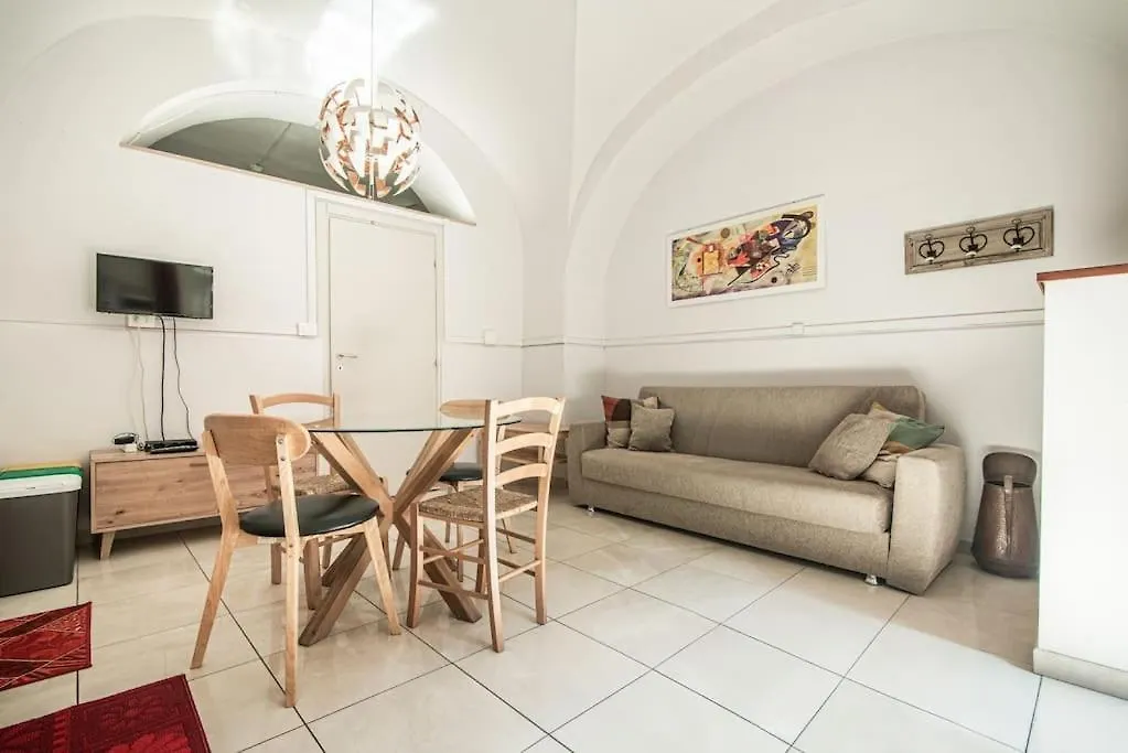 700M Dal Duomo - Centro Storico - Wifi Gratis - Elegant Stay contacts